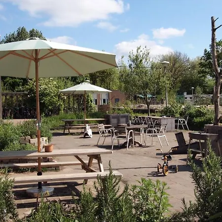 Amsterdam Farm Lodge-2